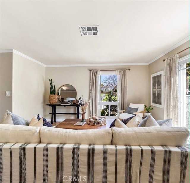 237 23rd St - Photo 4 of 5