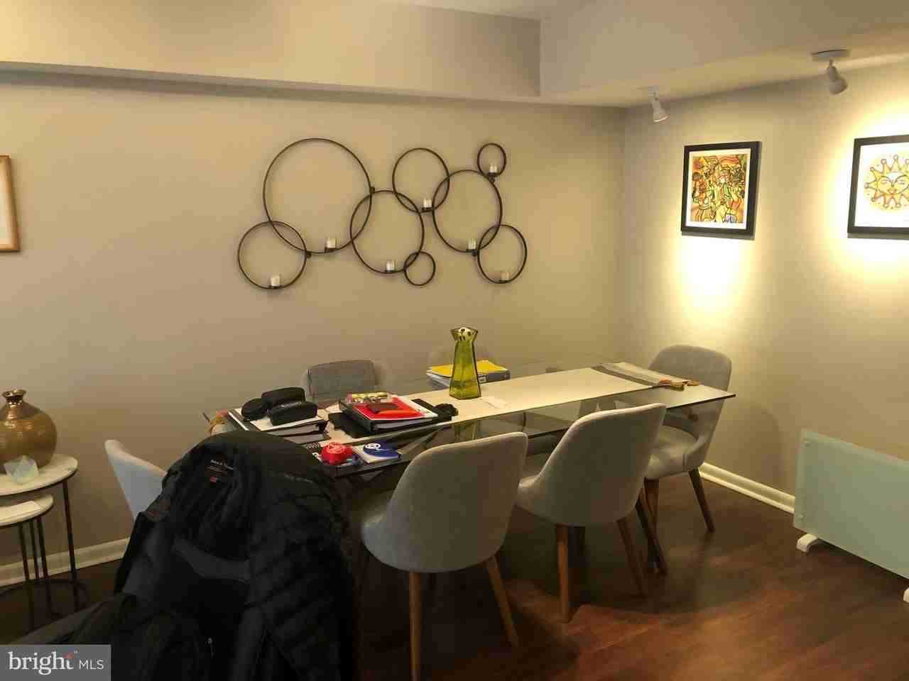 2405 I St Nw - Photo 7 of 22