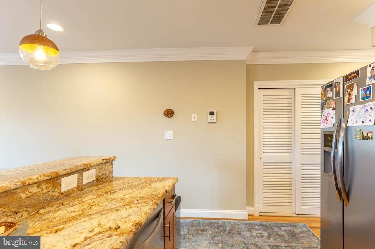 5511 Colorado Ave Nw - Photo 5 of 41