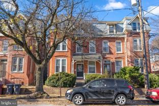 827 N Jackson St - Photo 1 of 1