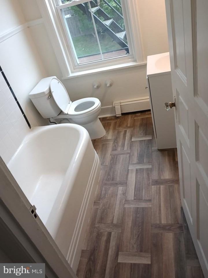 131 W 18th St - Photo 5 of 16