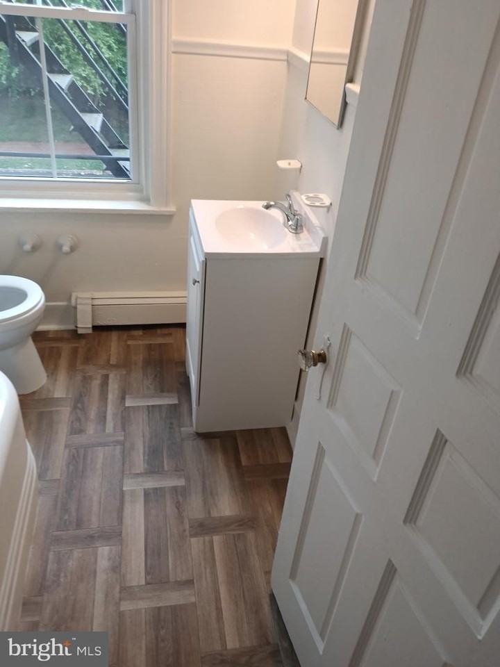 131 W 18th St - Photo 6 of 16