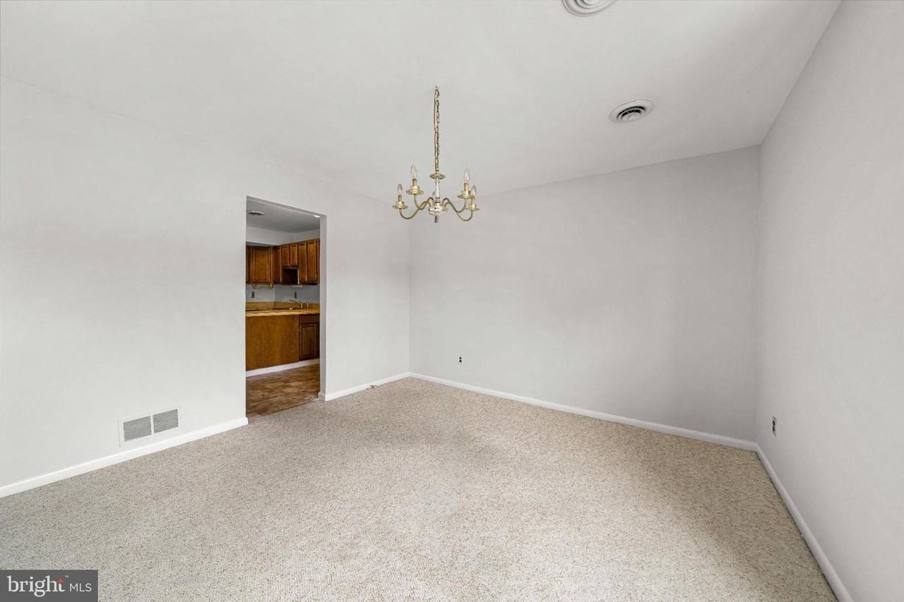 132 E Green Valley Cir - Photo 3 of 24