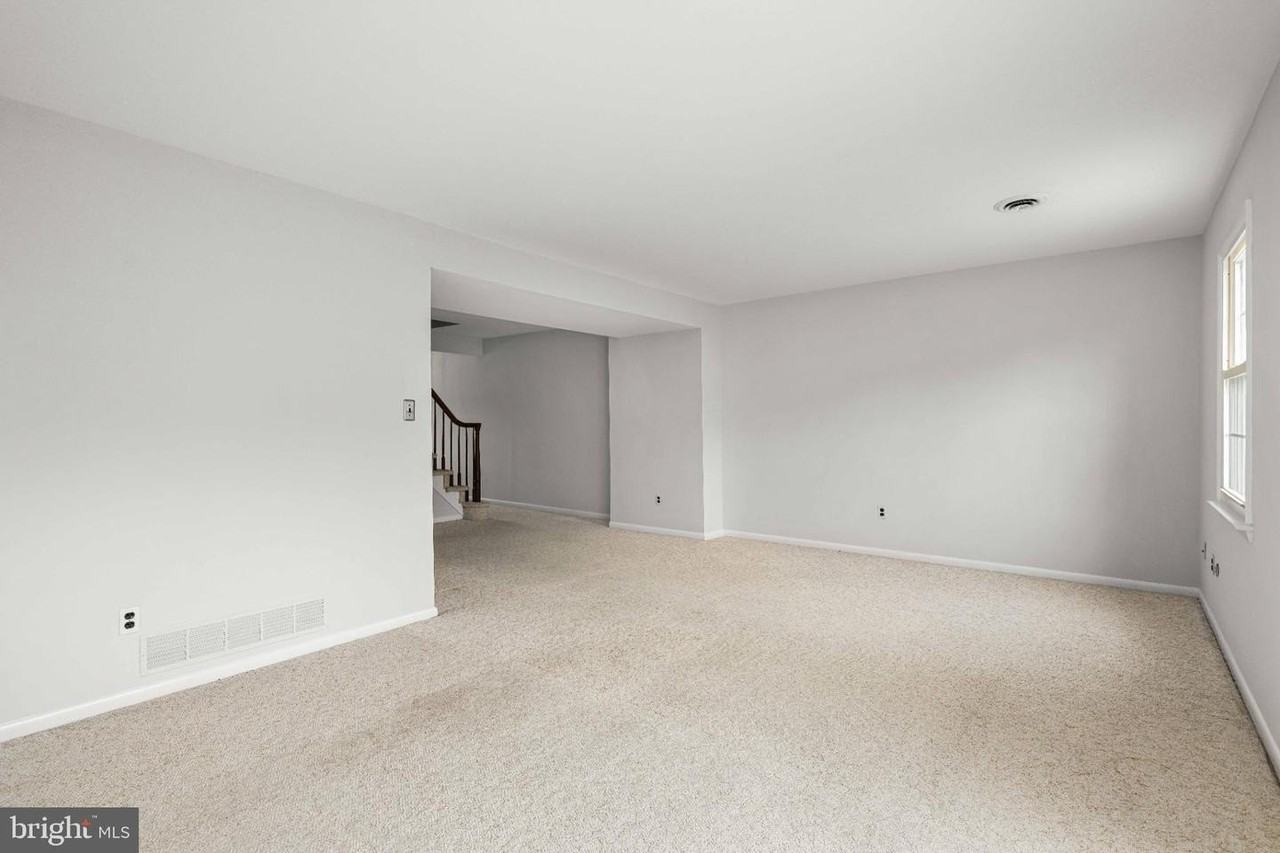 132 E Green Valley Cir - Photo 4 of 24