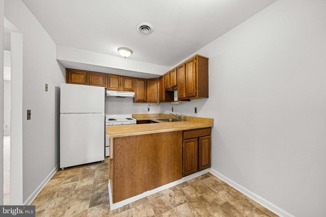 132 E Green Valley Cir - Photo 5 of 24