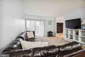 featured image of 21 Silverwood Cir