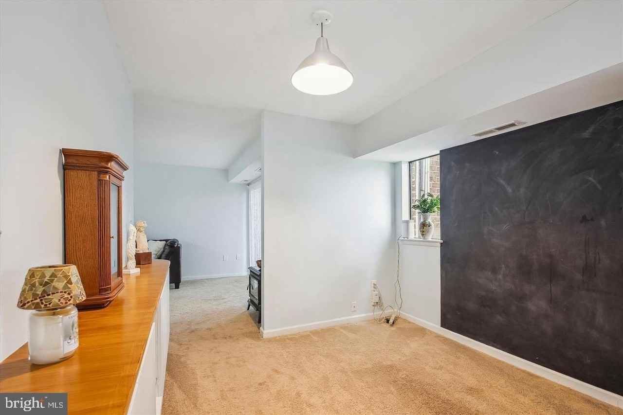 21 Silverwood Cir - Photo 4 of 16