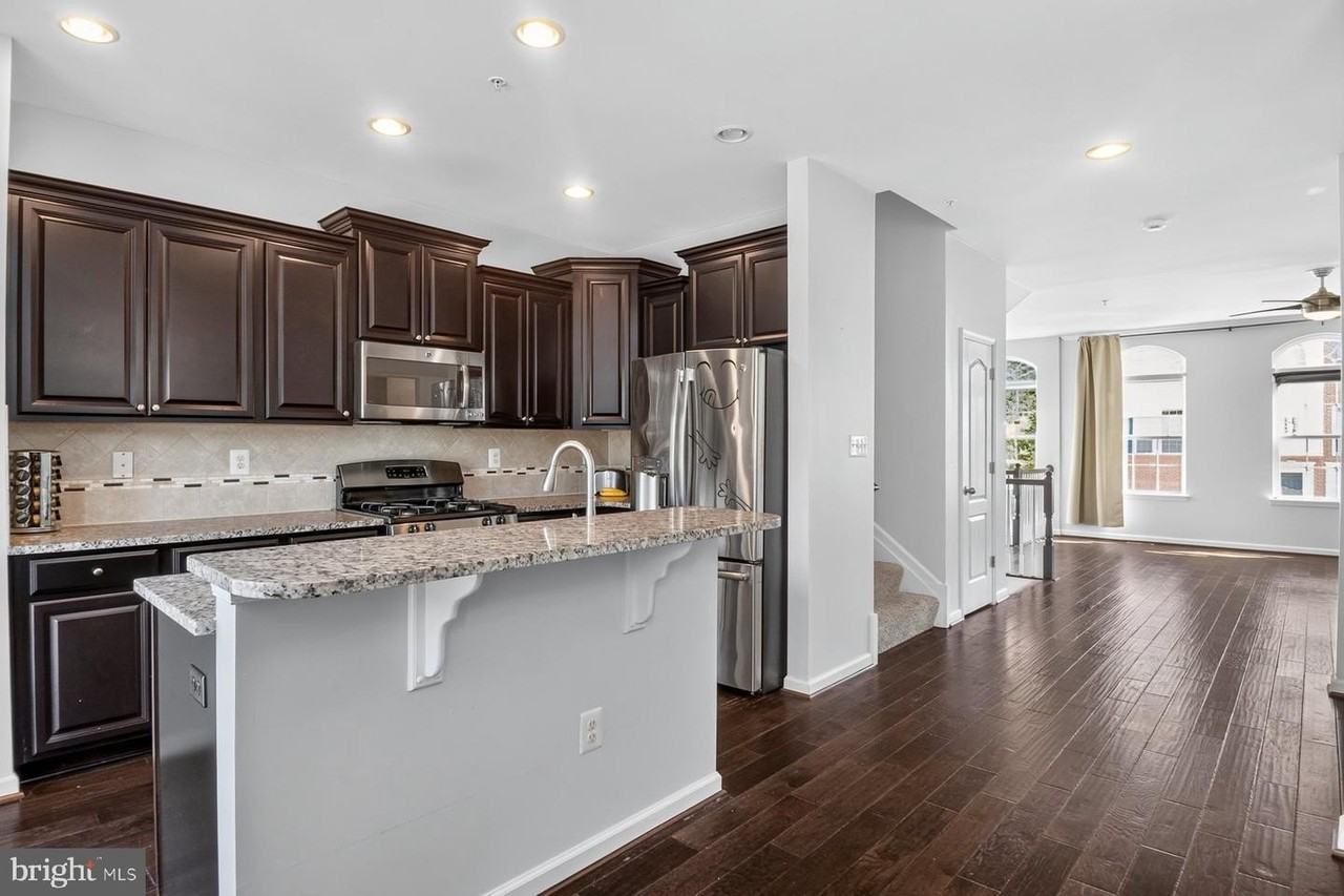 728 Millhouse Dr - Photo 3 of 28