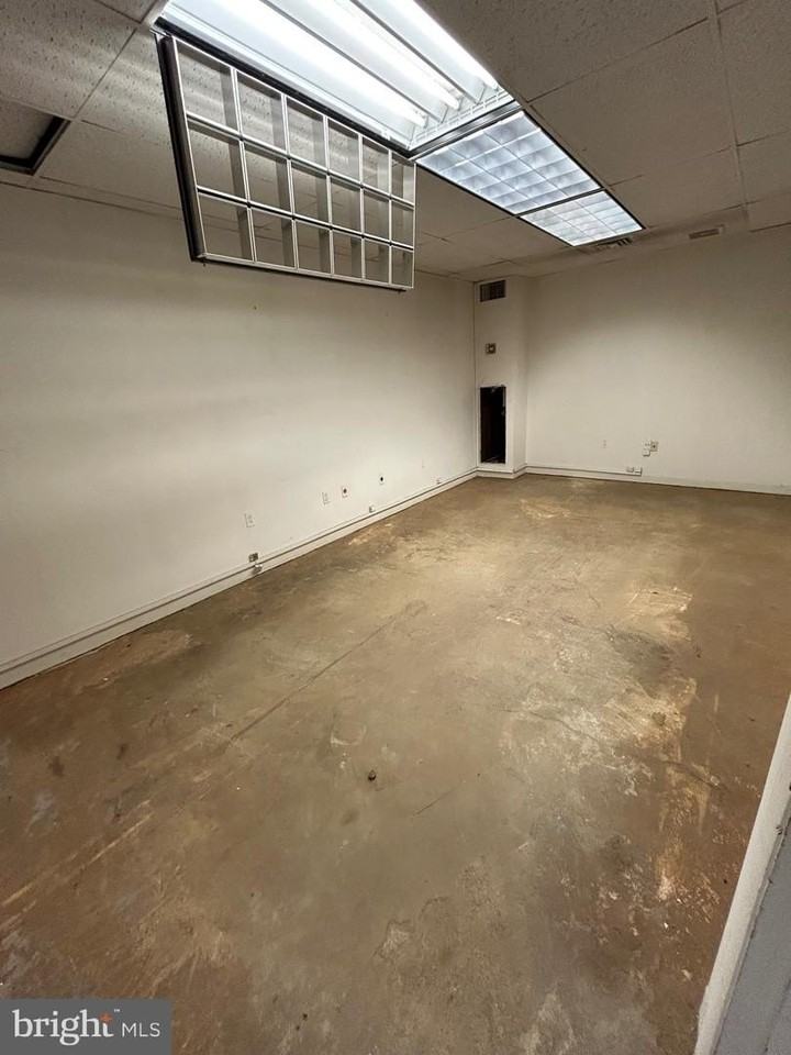 1 E Chase St - Photo 7 of 7