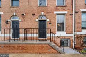 featured image of 1120 S Kenwood Ave