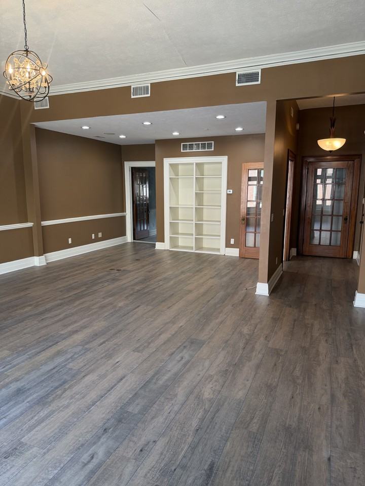 108 E Maumee St #201 - Photo 3 of 7