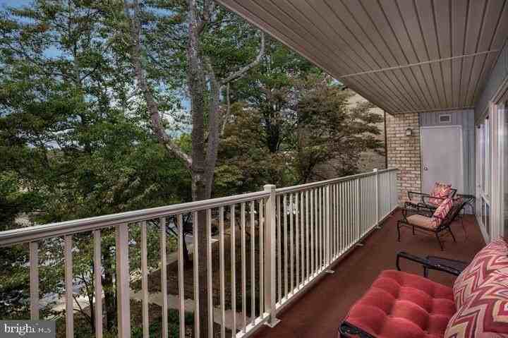 12 Over Ridge Ct - Photo 2 of 20