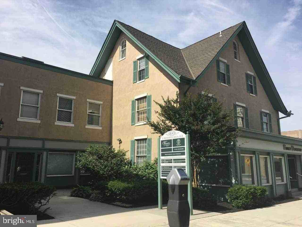 100 E Pennsylvania Ave - Photo 2 of 12