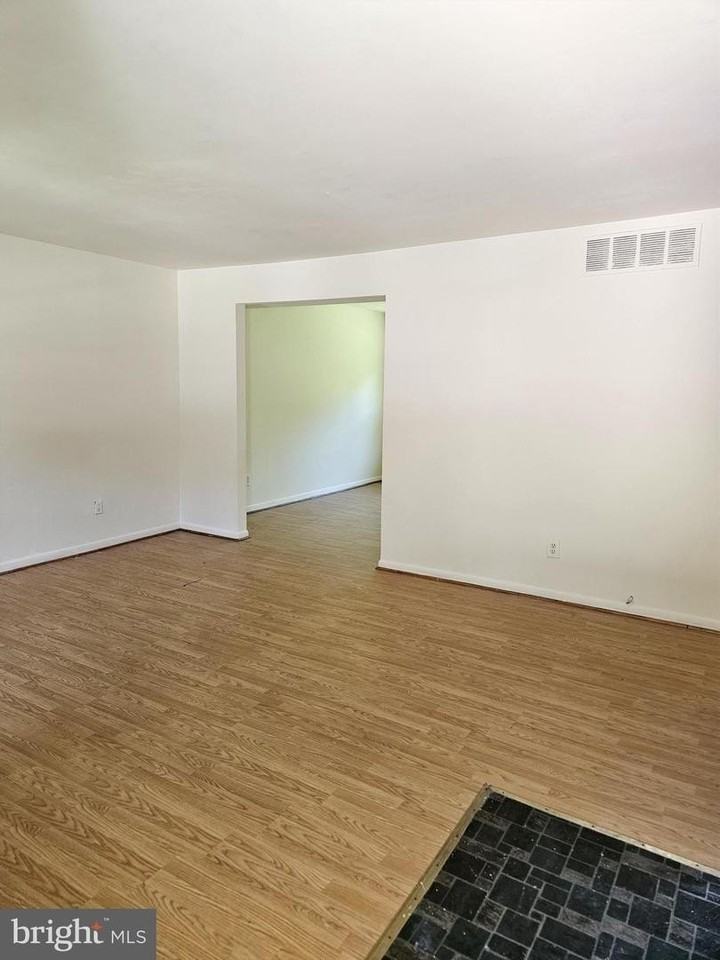 254 Cedarmere Cir - Photo 5 of 33