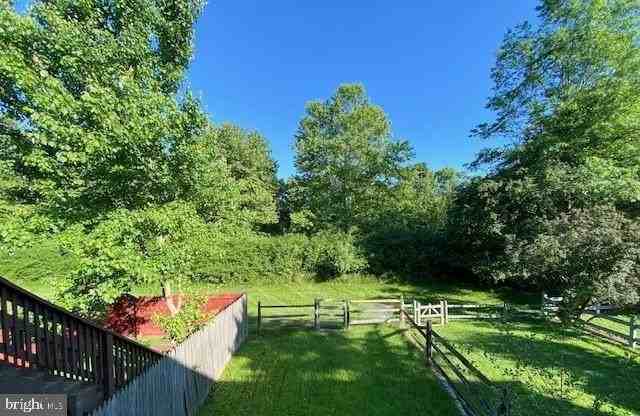 820 Joshua Tree Ct - Photo 2 of 25