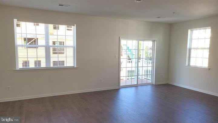 9360 Seney Ln - Photo 3 of 25