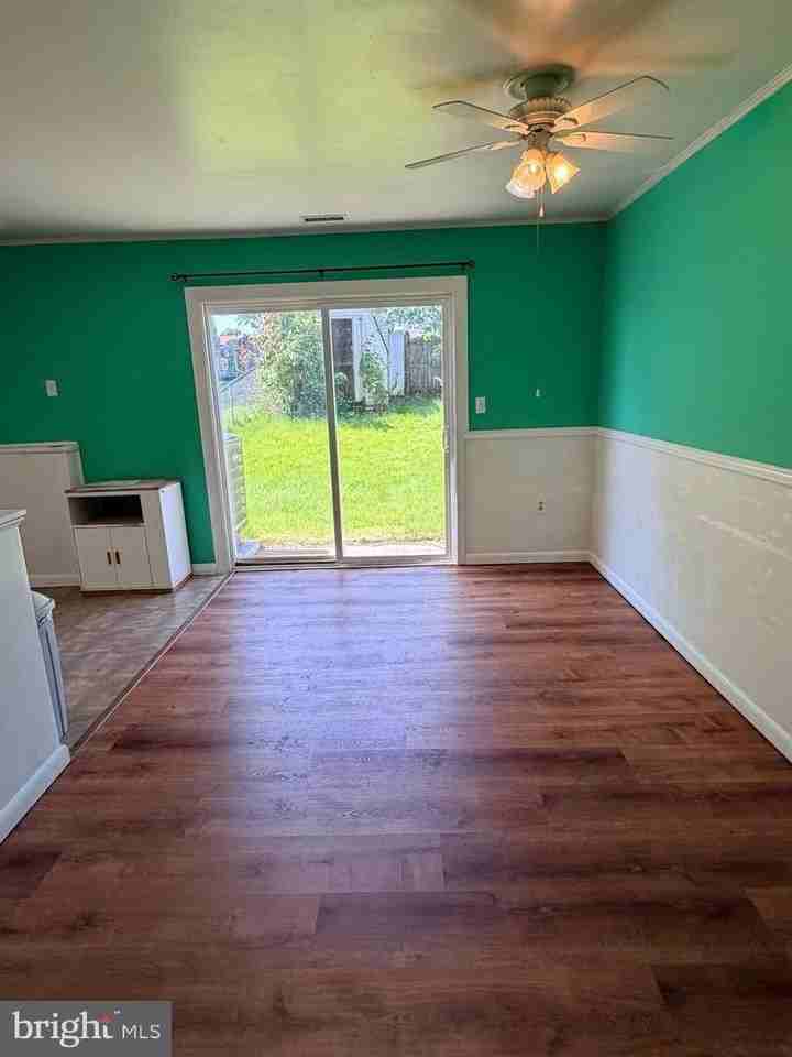 453 Berry Ct - Photo 5 of 20