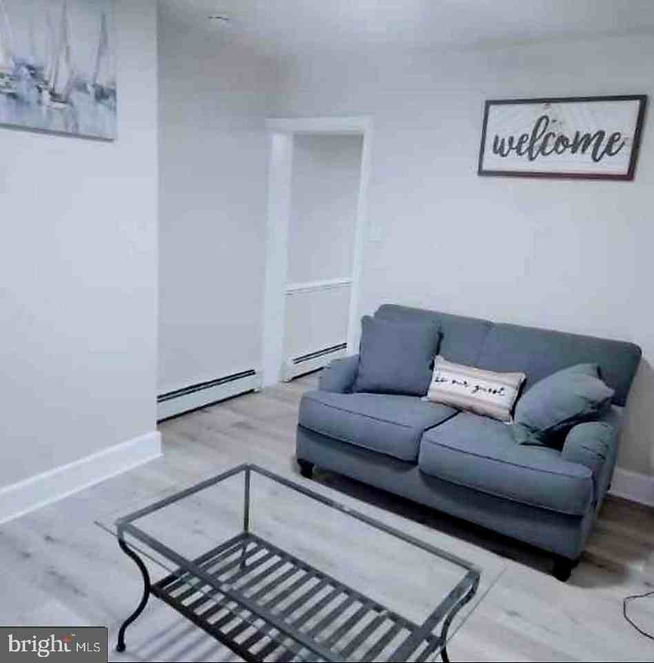 480 W South St - Photo 6 of 11
