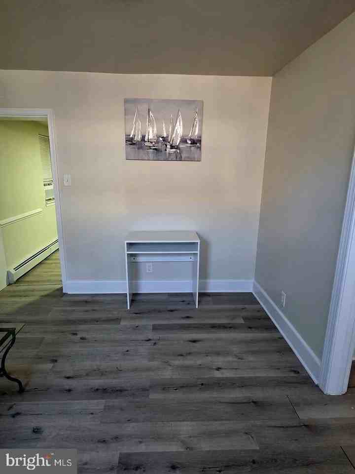 480 W South St - Photo 7 of 11