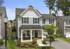 featured image of 1713 Aurora Way