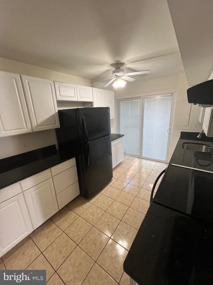 11225 Avalanche Way - Photo 5 of 23