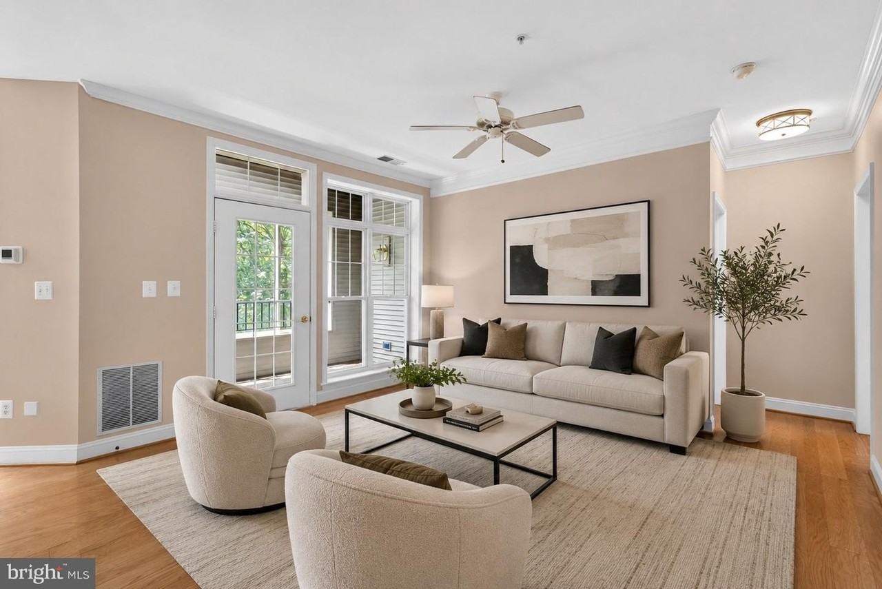 2111 Ganton Grn - Photo 3 of 43