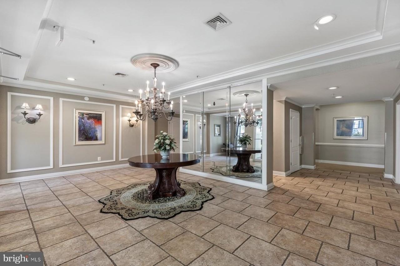 2111 Ganton Grn - Photo 6 of 43