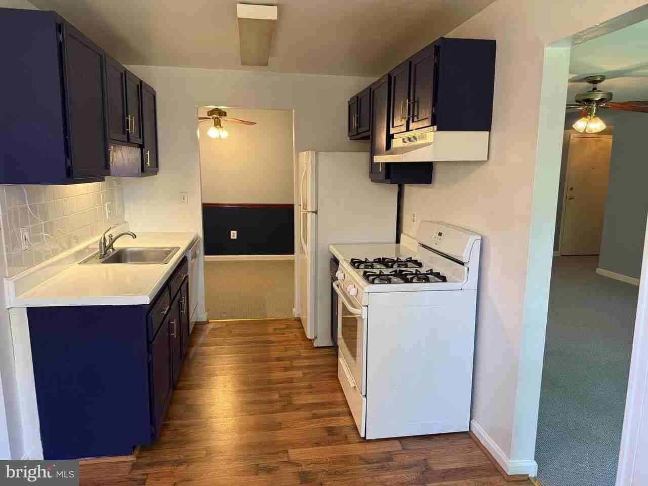 8709 Hayshed Ln - Photo 3 of 32