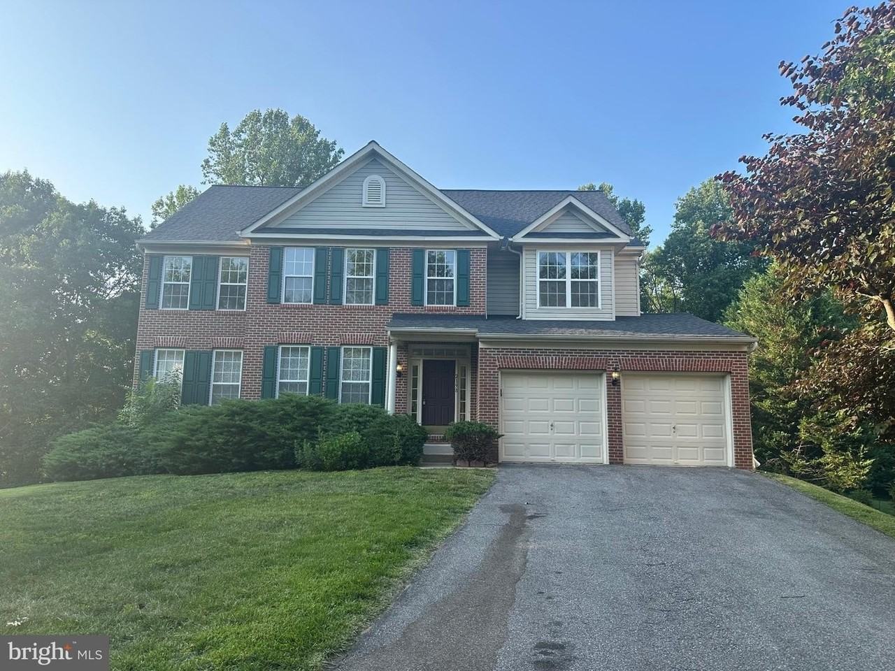 2198 Oak Forest Dr