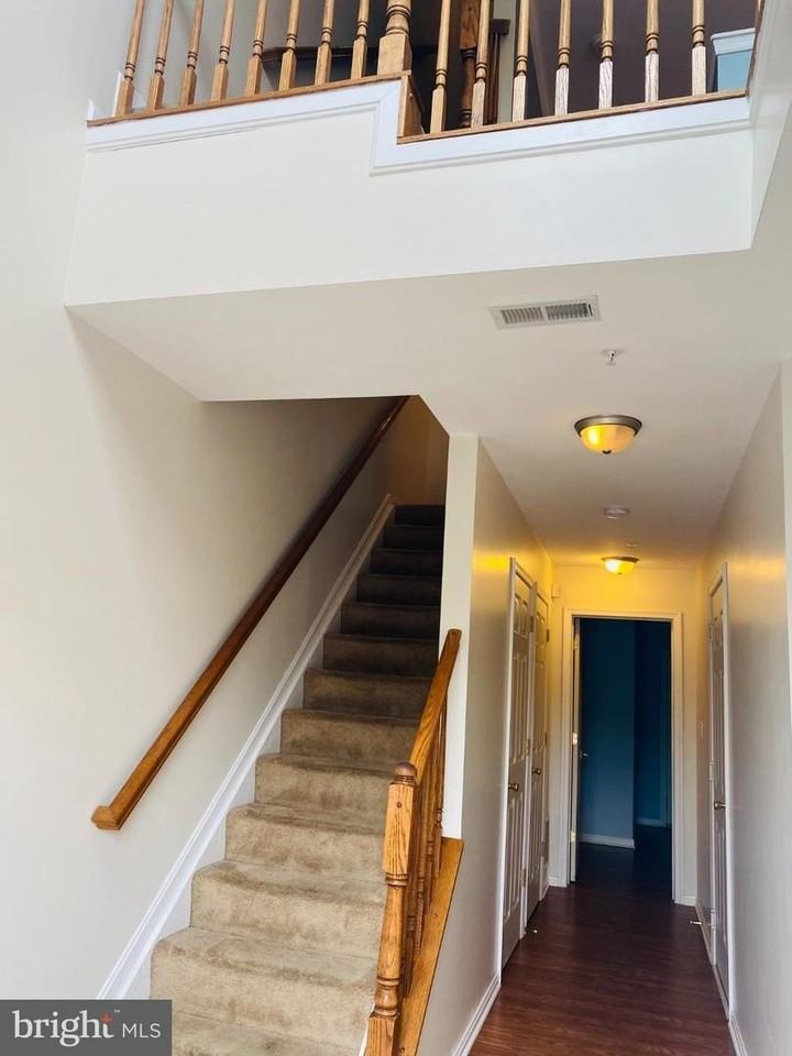 8825 Goose Landing Cir - Photo 2 of 35