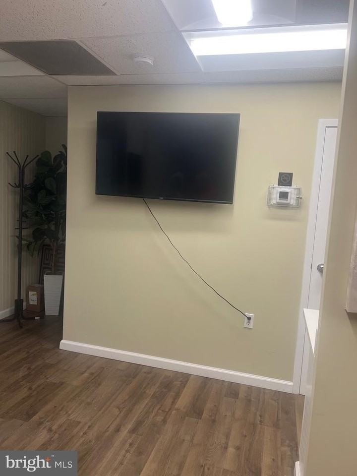2 Professional Dr - Photo 5 of 10