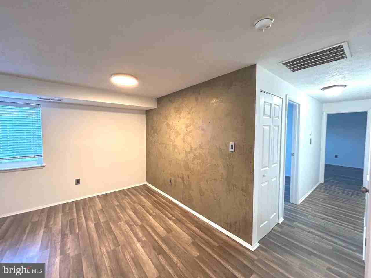 12405 Hickory Tree Way