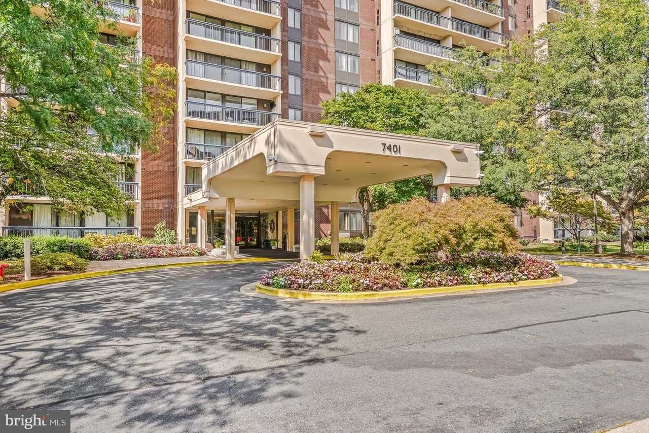 7401 Westlake Ter - Photo 2 of 39