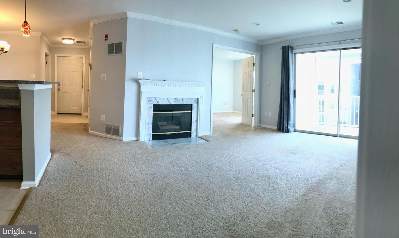 13304 Kilmarnock Way - Photo 3 of 23