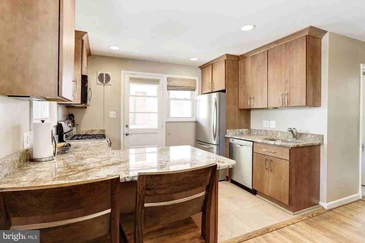 6408 Tisdale Ter - Photo 7 of 30