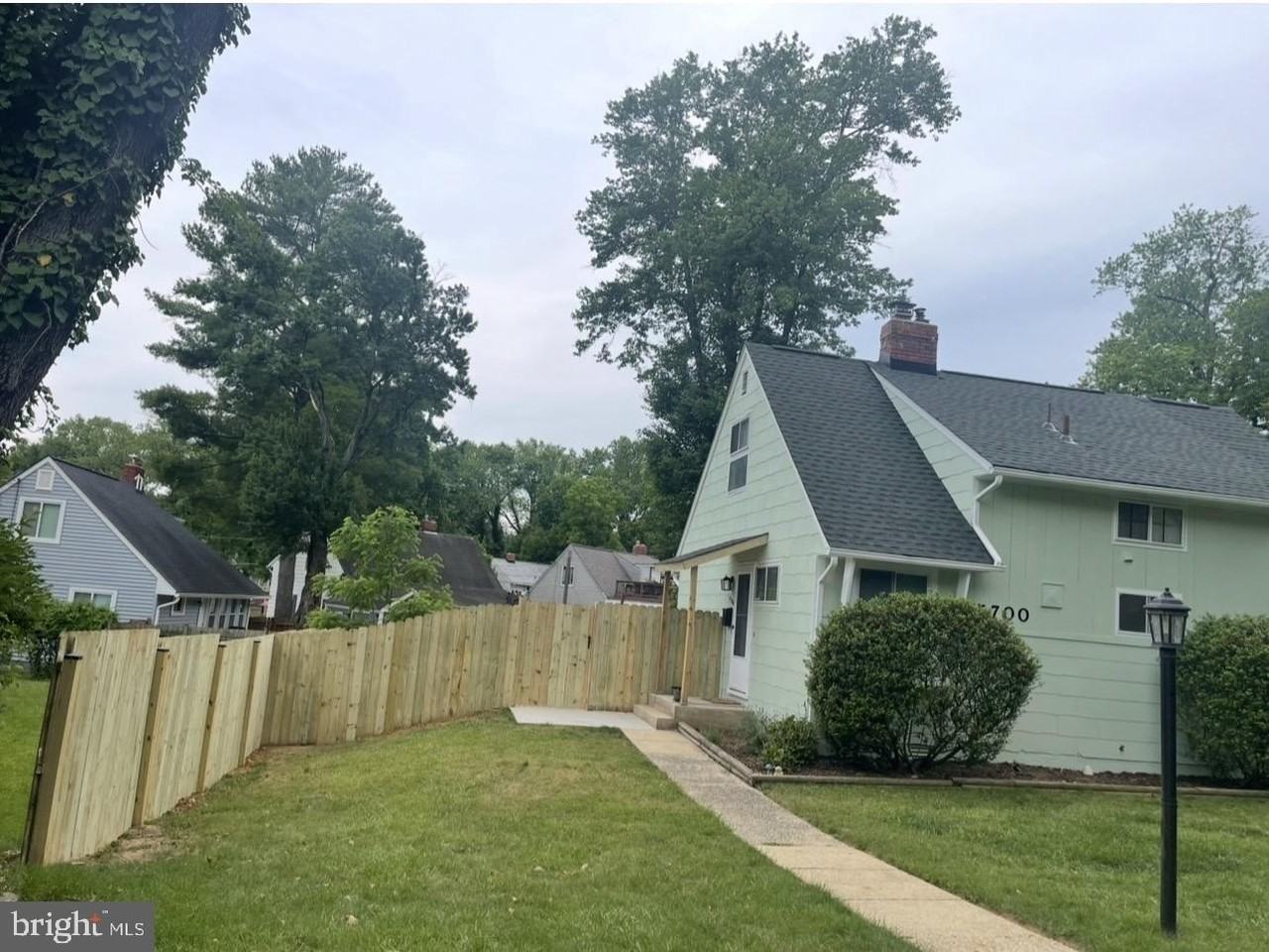 5700 Stillwell Rd - Photo 3 of 19
