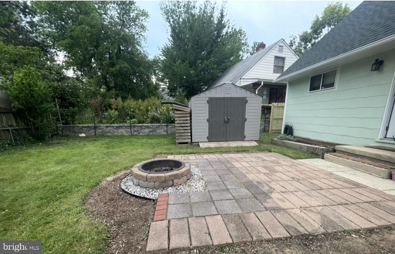 5700 Stillwell Rd - Photo 4 of 19
