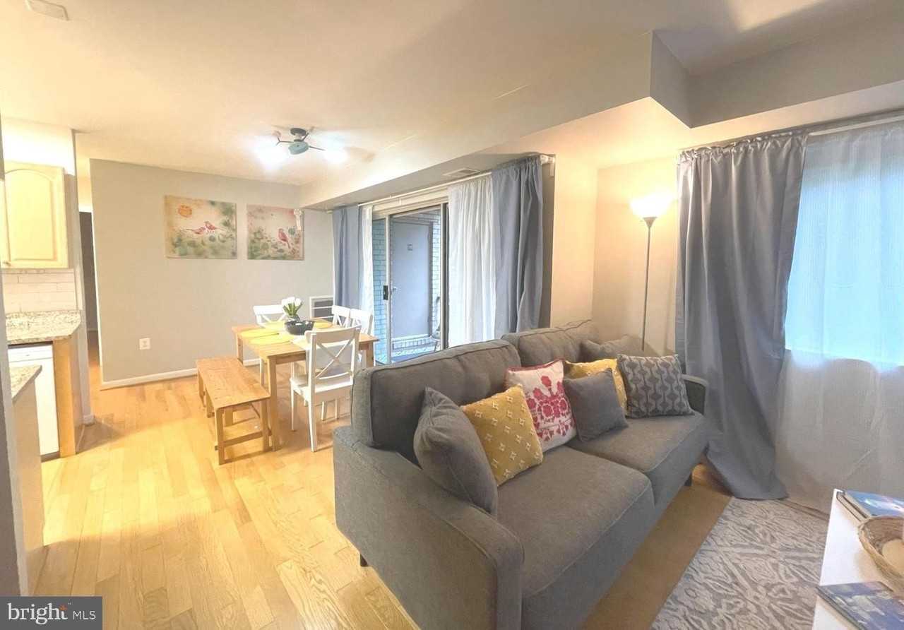 12301 Braxfield Ct - Photo 3 of 10