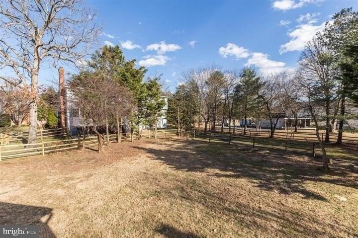 14213 Floral Park Dr - Photo 4 of 35