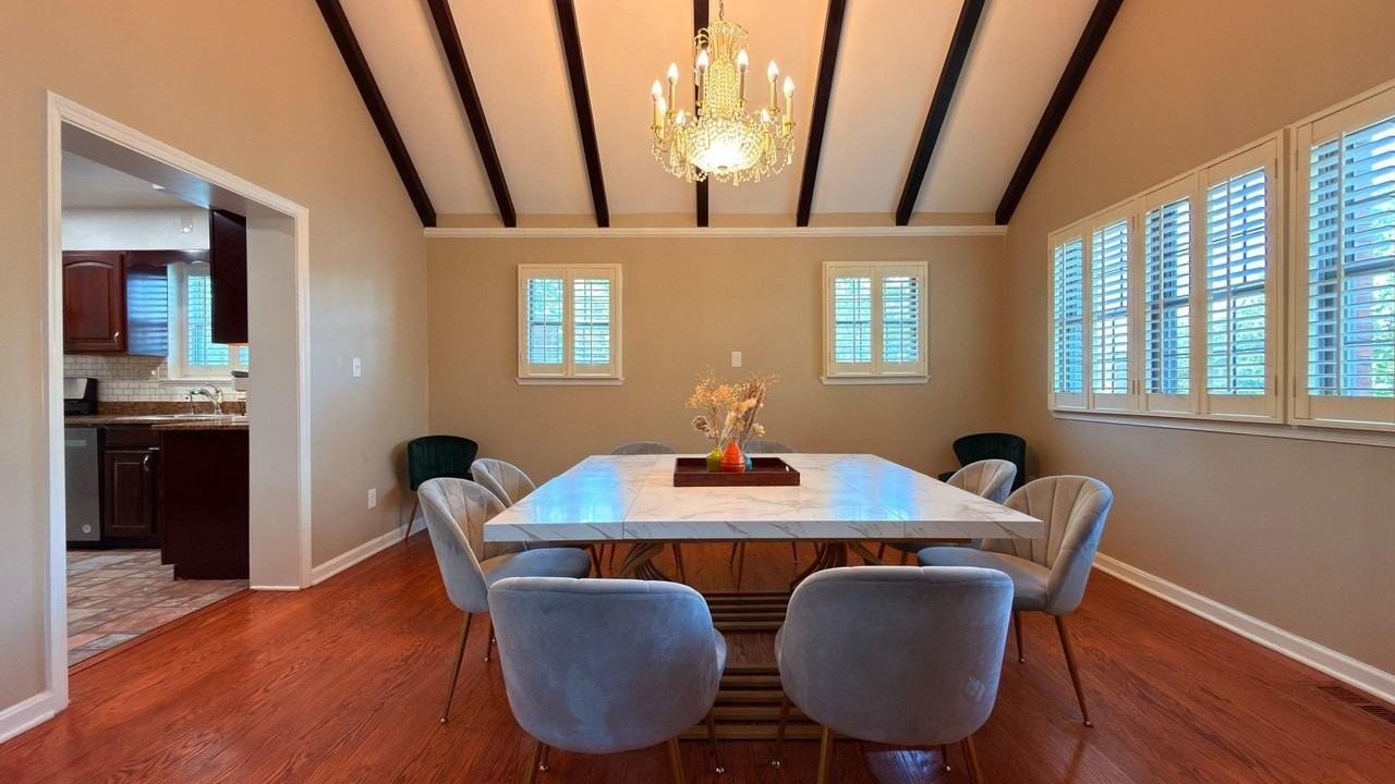 8613 Leonard Dr - Photo 4 of 26