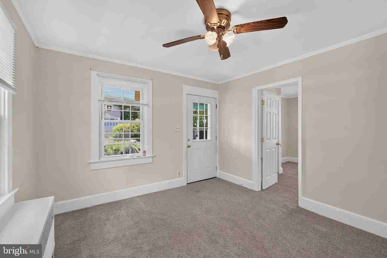 3901 Hampden St - Photo 3 of 23
