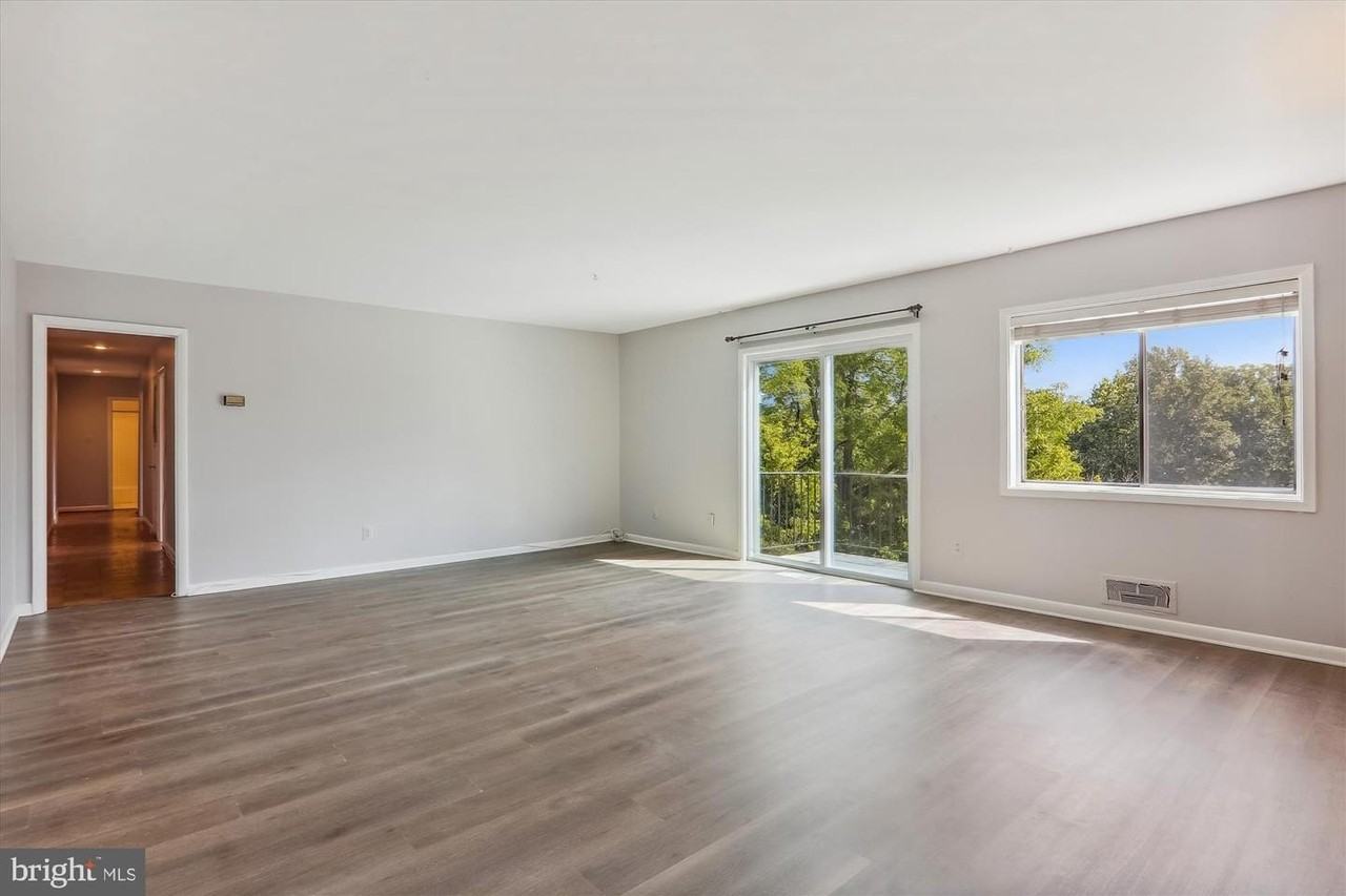 10631 Montrose Ave - Photo 7 of 50