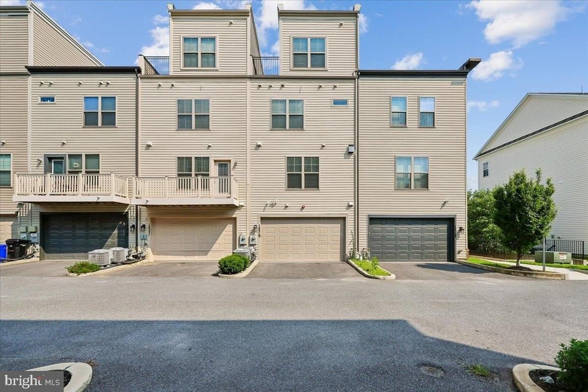 14319 Potomac Heights Ln - Photo 2 of 29