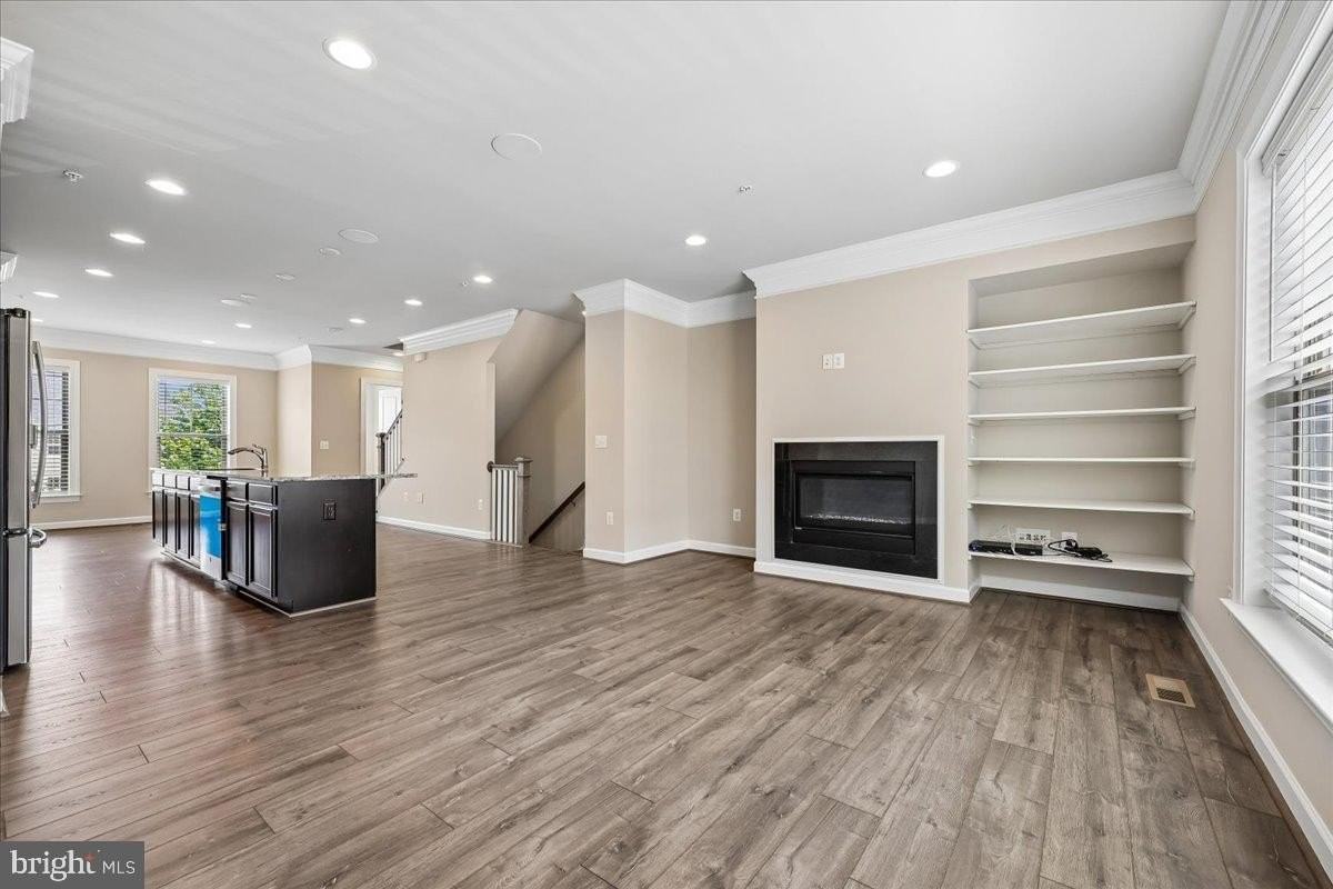 14319 Potomac Heights Ln - Photo 5 of 29