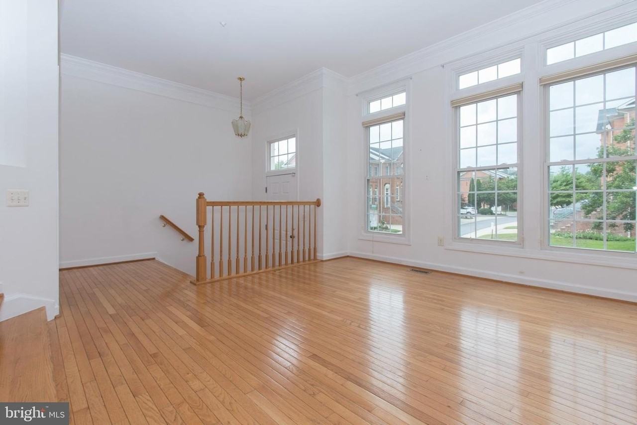 13559 Flowerfield Dr - Photo 2 of 29