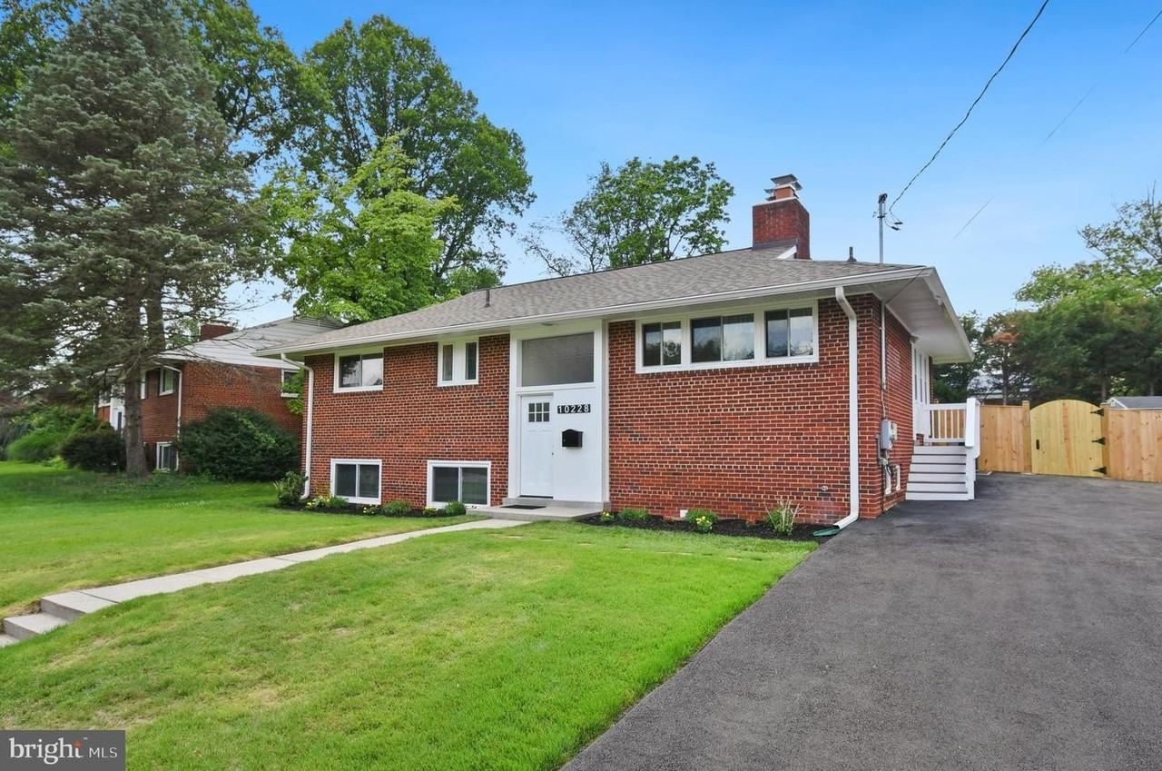 10228 Farnham Dr - Photo 2 of 35