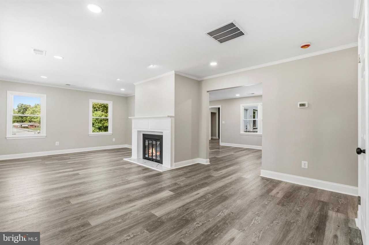 2608 Holly Dr - Photo 6 of 35