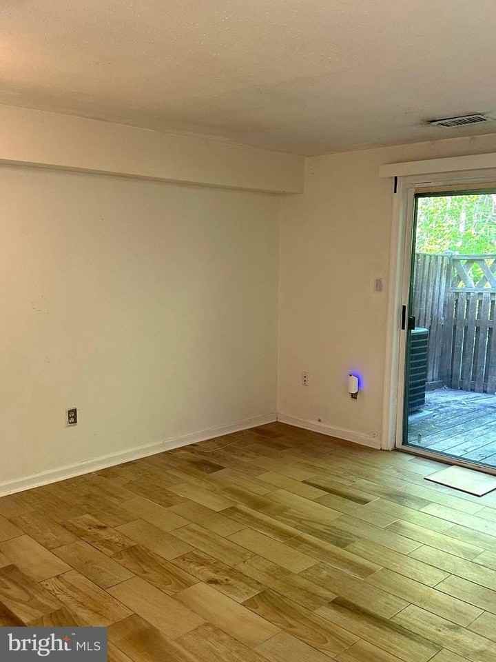 1805 Dutch Village Dr - Photo 6 of 11