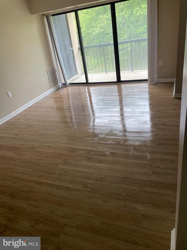 15607 Dorset Rd - Photo 2 of 5