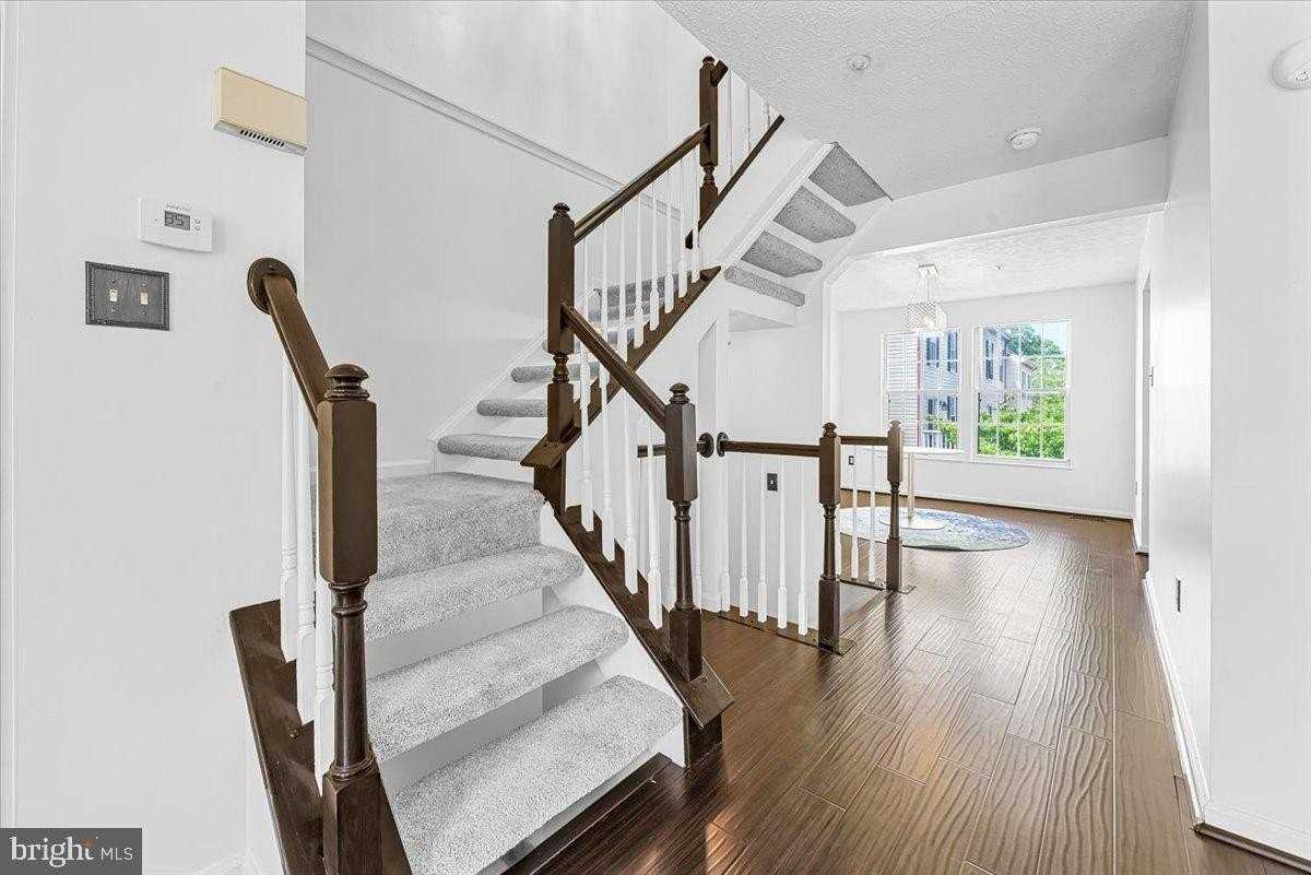 11304 Southlakes Dr - Photo 6 of 34